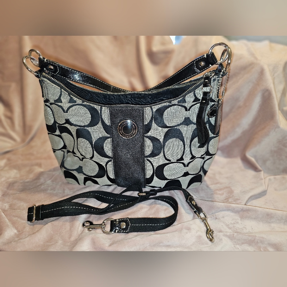 NWOT- COACH Signature  Purse Black Jacquard Legacy Canvas & Leather Shoulder Bag